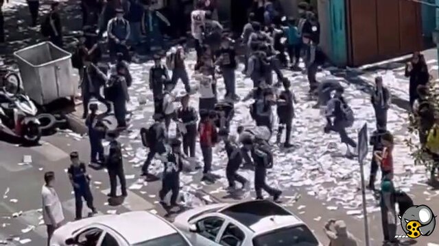 علل پاره کردن کتب درسی توسط دانش‌آموزان