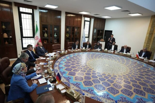 بسته خبری ایران اکونومیست از اخبار دولت در ۲۴ ساعت گذشته