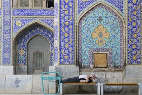 مسجد سید به نام بانی آن یعنی سید محمدباقر شفتی رشتی بیدآبادی (درگذشت سال ۱۲۶۰ق) مشهور به «سید حجت‌الاسلام» و «حجت‌الاسلام مطلق» نام‌گذاری شده است.
