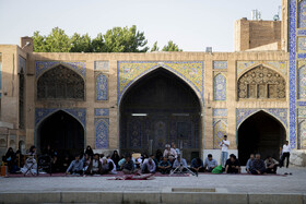 مسجد سید به نام بانی آن یعنی سید محمدباقر شفتی رشتی بیدآبادی (درگذشت سال ۱۲۶۰ق) مشهور به «سید حجت‌الاسلام» و «حجت‌الاسلام مطلق» نام‌گذاری شده است.