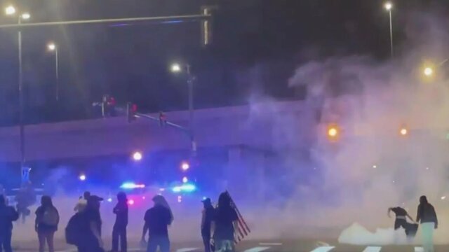 راهپیمایی ضد مهاجرتی در دونور، کلورادو