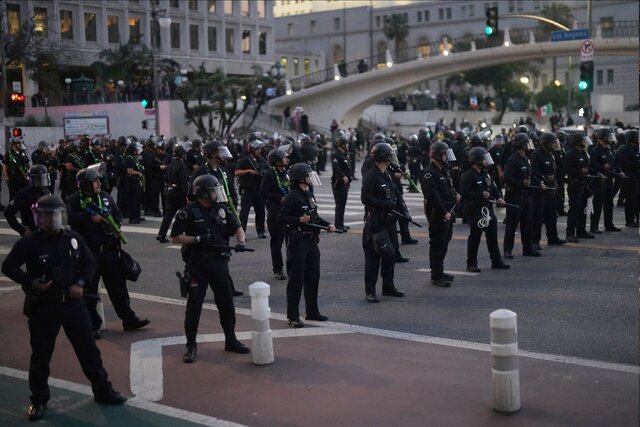 اعتراضات در آمریکا به نیویورک و شیکاگو رسید اعتراضات در آمریکا به نیویورک و شیکاگو رسید