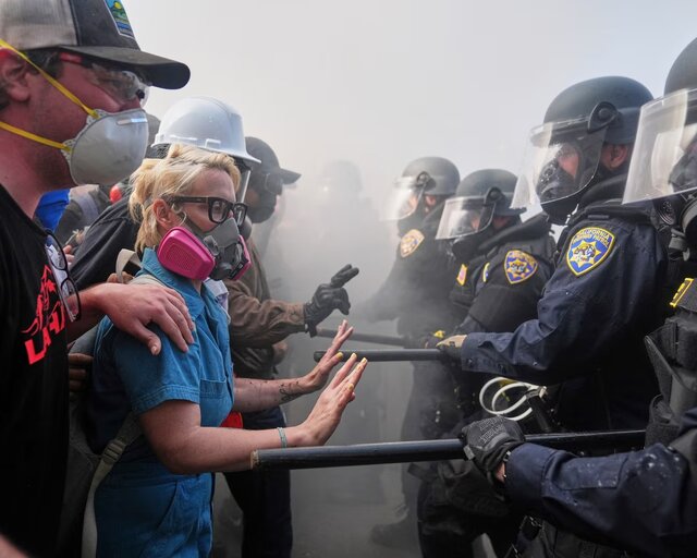 آغاز بازداشتهای گسترده معترضان در لسآنجلس آغاز بازداشتهای گسترده معترضان در لسآنجلس