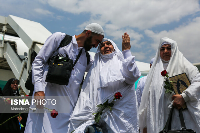 عکس تزئینی ست اولین کاروان حجاج سمنانی تا ساعاتی دیگر به کشور بازمیگردند
