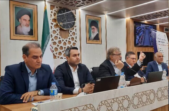 استخدام آتش‌نشانان زن در دستورکار/ رانندگان شهری همیار آتش‌نشان می‌شوند