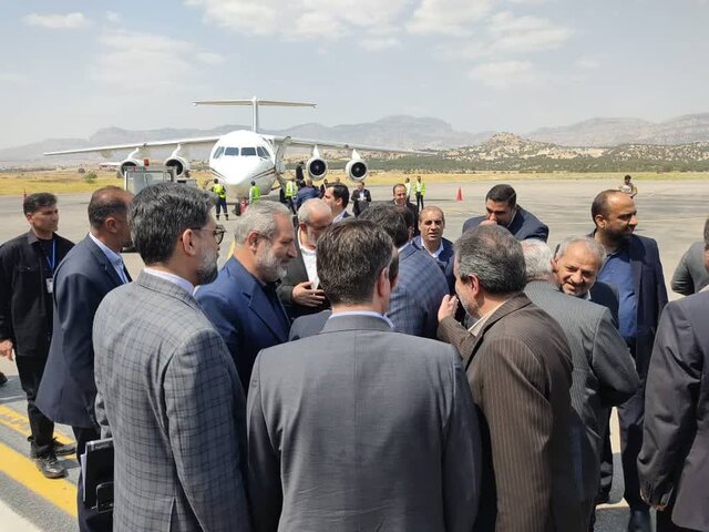 ورود وزرای آموزش و پرورش، صمت، بهداشت و درمان،نیرو و معاون امور زنان به ایلام