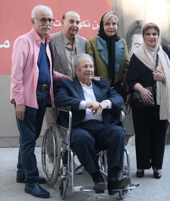 گردهمایی سینماگران برای یک «معلم تمام عیار»/ از طنازی‌های اکبر عبدی تا پیام علی نصیریان