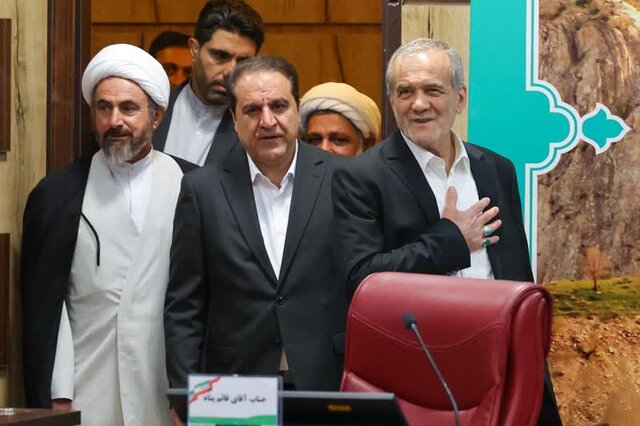 عقب‌ماندگی‌های ایلام باید جبران شود