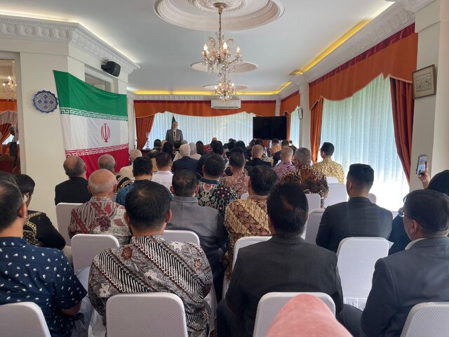 رایزنی معاون دیپلماسی اقتصادی وزارت خارجه ایران با تجار و فعالان اقتصادی در اندونزی  رایزنی معاون دیپلماسی اقتصادی وزارت خارجه ایران با تجار و فعالان اقتصادی در اندونزی