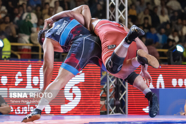 عکس تزئینی است فرنگیکار قمی روی سکوی سوم جوانان آسیا ایستاد