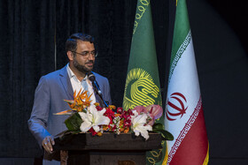 محسن هوشمند، مدیر مرکز ارتباطات آستان قدس رضوی در آیين اختتاميه چهارمين جشنواره رسانه‌ای امام رضا(ع)