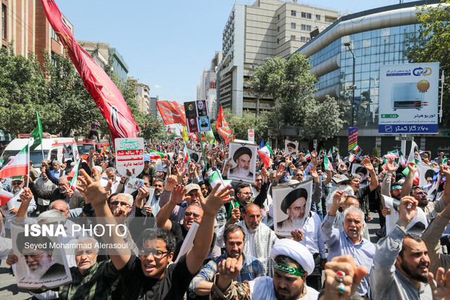 تجمع مردم مشهد در محکومیت حمله رژیم صهیونیستی عزم مردم برای مقابله با رژیم صهیونیستی استوارتر شده است