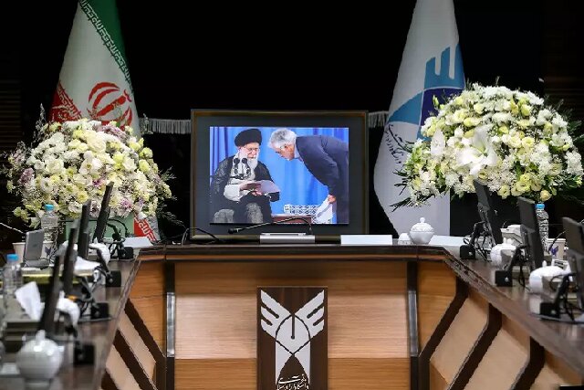 در سنگر دانشگاه آزاد اسلامی به گونه‌ای عمل می‌کنیم که قطار تحول خواهی با شتاب به سر منزل مقصود برسد