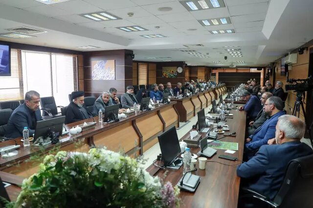 هیئت رئیسه دانشگاه آزاد با حضور روسای واحدها جلسه فوق العاده تشکیل داد