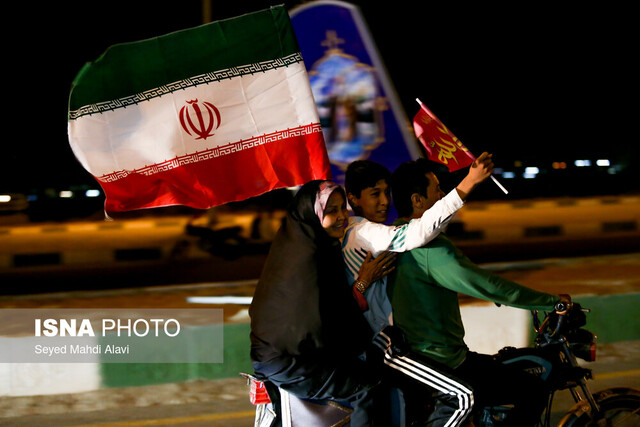 پُز می‌دهیم که ایرانی هستیم!