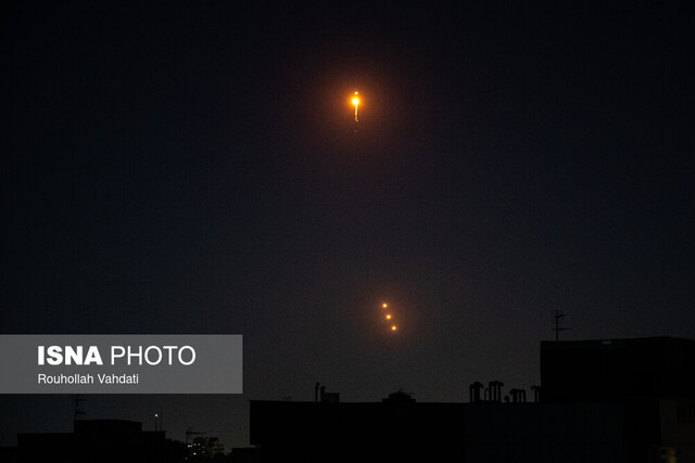 انهدام ریزپرندههای نیروهای متخاصم رژیم صهیونیستی در اصفهان انهدام ریزپرندههای نیروهای متخاصم رژیم صهیونیستی در اصفهان