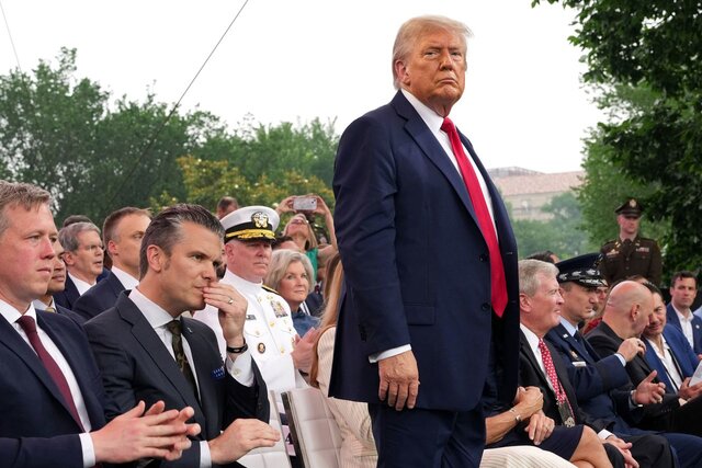 ترامپ: حمله به ایران باید رخ میداد/ پوتین آماده میانجیگری است ترامپ: حمله به ایران باید رخ میداد/ پوتین آماده میانجیگری است