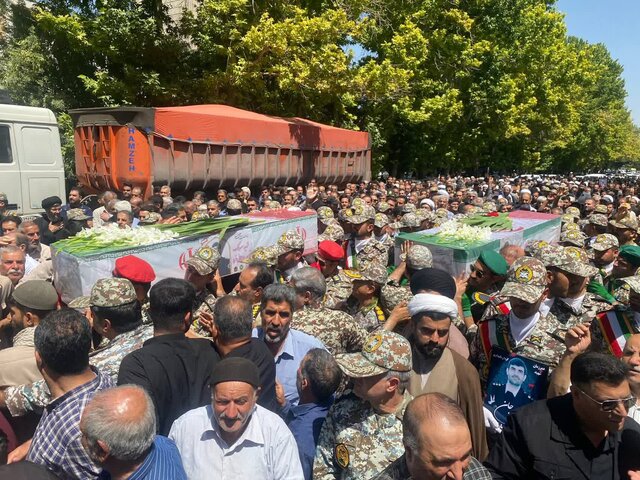 برگزاری مراسم تشییع پیکر ۲ شهید تجاوز رژیم صهیونیستی در ملایر