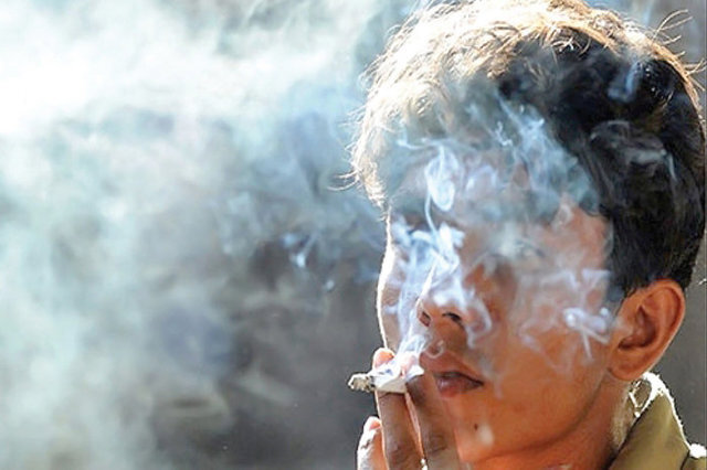 از کودکی تلخ تا اعتیاد در بزرگسالی