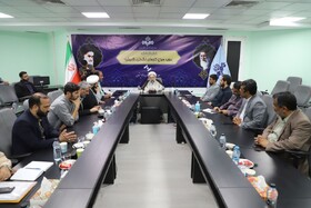 باید شکرگزار نعمت وجود مقام معظم رهبری و مردم انقلابی باشیم
