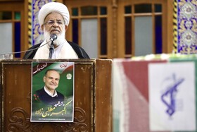 رئیس جمهوری آمریکا بازیچه یک جنایتکار کودک‌کش شده است