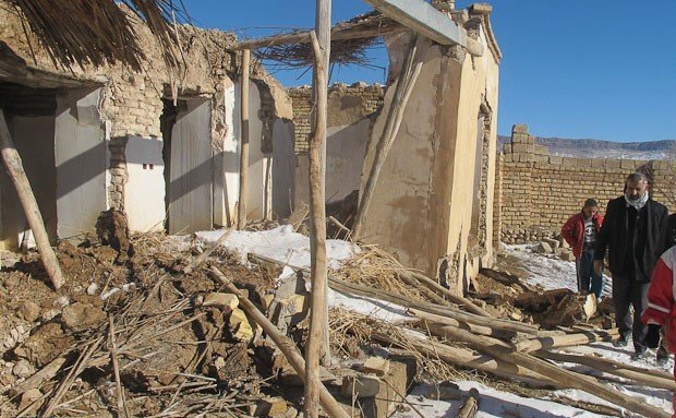 پرداخت تسهیلات ۴۰۰ میلیون تومانی به زلزله‌زدگان خنج و دژگاه استان فارس