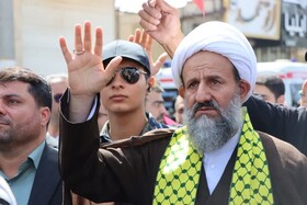 ملت ایران همچون صخره‌ای استوار، سایه به سایه از رهبر فرزانه‌شان دفاع می‌کنند