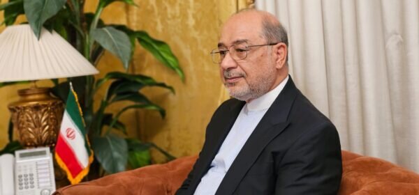 دیپلمات ایرانی: مذاکره در میان تجاوز نظامی، بی‌معناست