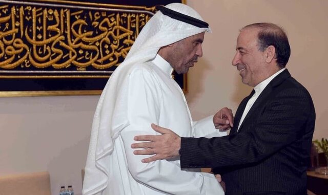 سفیر ایران و وزیر خارجه کویت اعلام آمادگی کویت برای ارائه کمکهای انساندوستانه به ایران