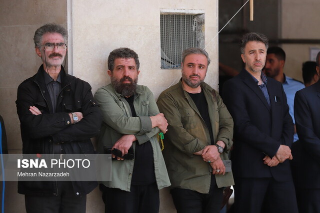 ادای احترام اصحاب رسانه به مقام شامخ شهدای اخیر جنایت رژیم صهیونیستی در تبریز