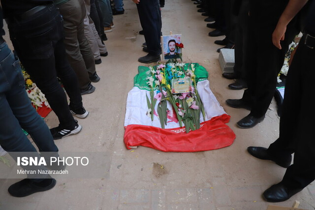 ادای احترام اصحاب رسانه به مقام شامخ شهدای اخیر جنایت رژیم صهیونیستی در تبریز