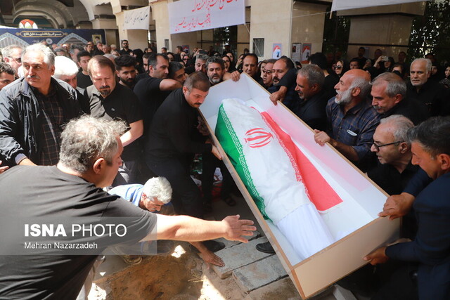 ادای احترام اصحاب رسانه به مقام شامخ شهدای اخیر جنایت رژیم صهیونیستی در تبریز