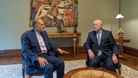 مقام روس: ایران قدرت موشکی خود را در چشم جهانیان به نمایش گذاشت