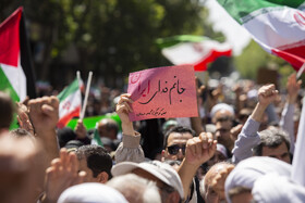 مردم ایران هرگز در زمین دشمن بازی نمی‌کنند