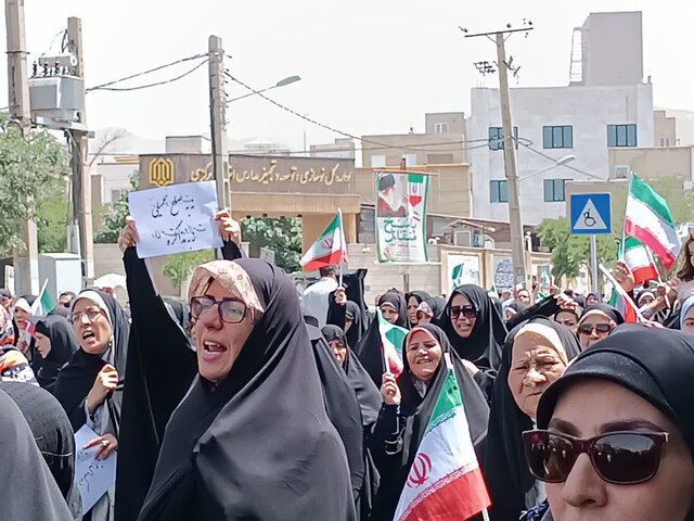 ملت ایران تا آخرین لحظه در برابر تجاوز ایستاده است