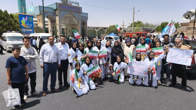 ملت ایران تا آخرین لحظه در برابر تجاوز ایستاده است