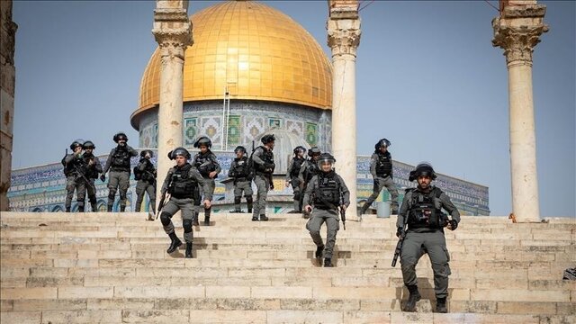 ممانعت پلیس رژیم صهیونیستی از ورود هزاران فلسطینی به مسجدالاقصی در روز جمعه