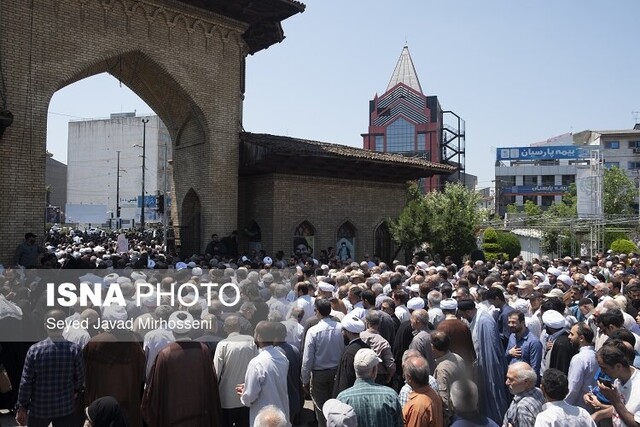 حضور پرصلابت مردم نمازگزار رشت در راهپیمایی جمعه همدلی و ایستادگی