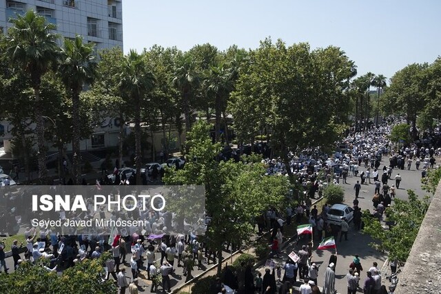 حضور پرصلابت مردم نمازگزار رشت در راهپیمایی جمعه همدلی و ایستادگی