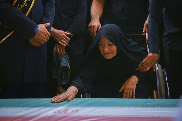 پیکر سردار شهید اسماعیل شاکری در مسجد جمکران آرام گرفت