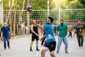 زندگی در جریان است…