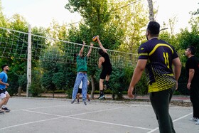 زندگی در جریان است…