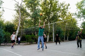 زندگی در جریان است…