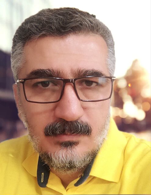 گریانم از هر زخمی که جانِ ایران را بیازارَد