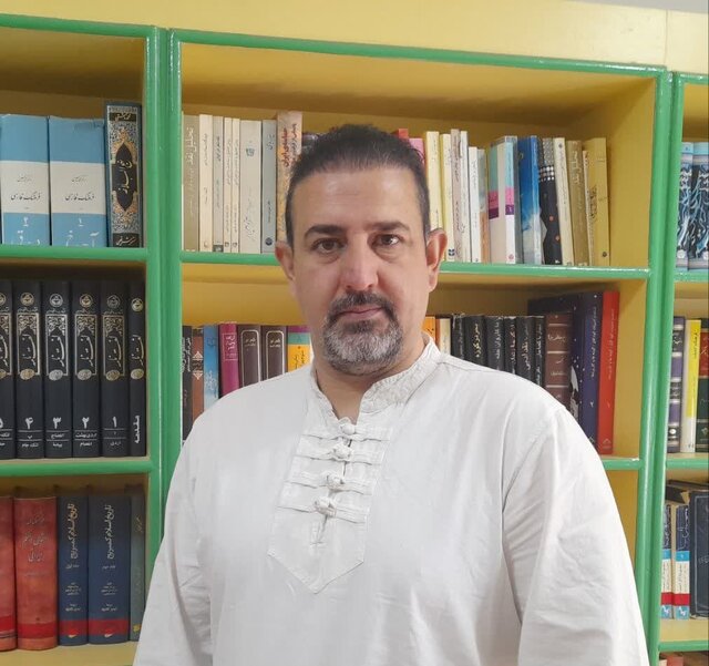 گریانم از هر زخمی که جانِ ایران را بیازارَد