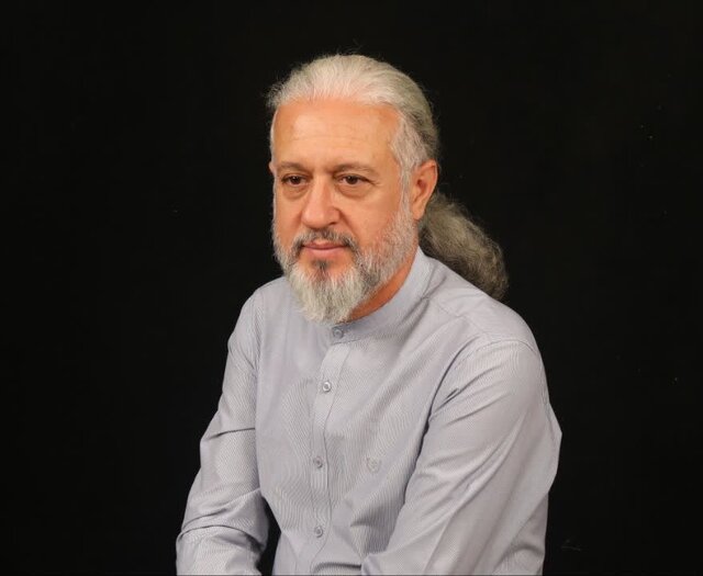 گریانم از هر زخمی که جانِ ایران را بیازارَد