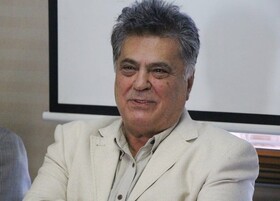 برای حفظ میهن و هم‌وطنان دست در دست یکدیگر دهیم/ کادر سلامت با تمام قوا پای کار است