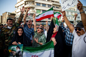 تجمع مردمی در محکومیت تجاوز آمریکا و اعلام انزجار از ترامپ