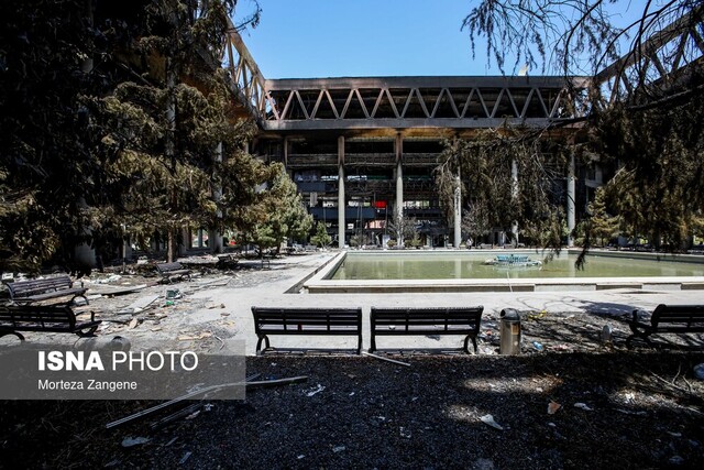 پرچم ایران بر سر در ساختمان شیشهای جام جم + فیلم و عکس