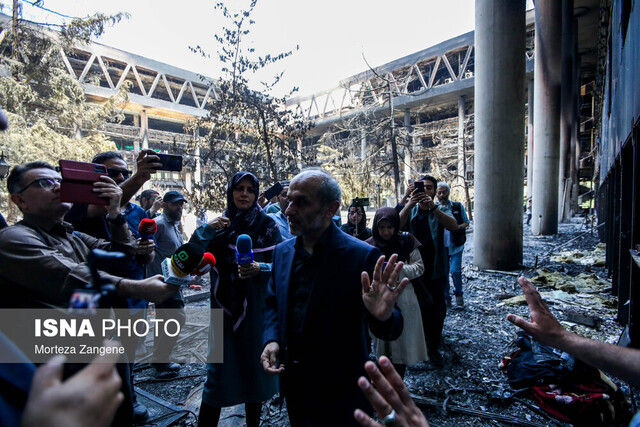 موشکها آمدند و رفتند اما میکروفونهای ما همچنان روشن است موشکها آمدند و رفتند اما میکروفونهای ما همچنان روشن است